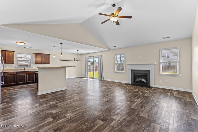 Building Photo - 120 Prospect Dr