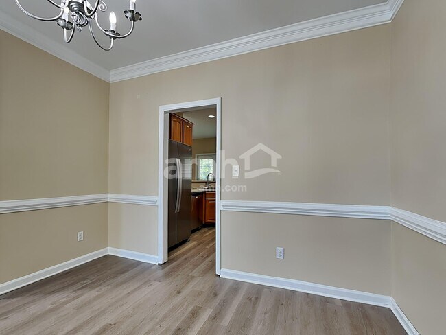 Foto del edificio - 5705 Beargrass Ln