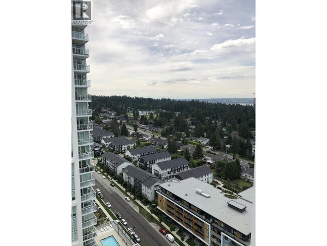 Photo du bâtiment - 652 Whiting Way