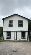 Building Photo - 702 Rosedale St