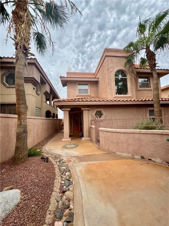 Foto del edificio - 10641 S River Terrace Dr