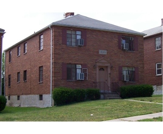Building Photo - 246 BASSWOOD Ave