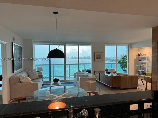 Foto del edificio - 1800 N Bayshore Dr