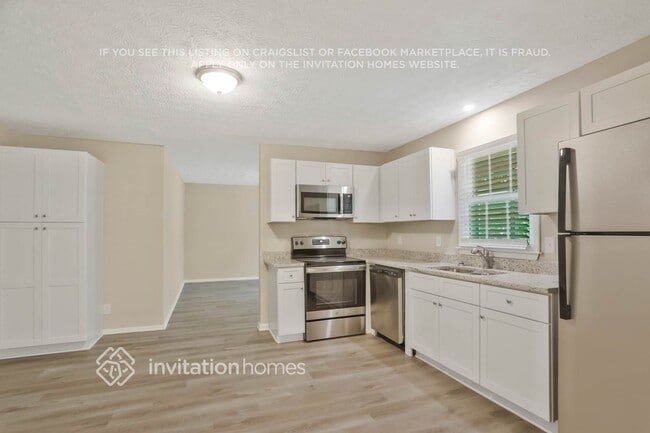 Building Photo - 5884 Four Winds Dr SW