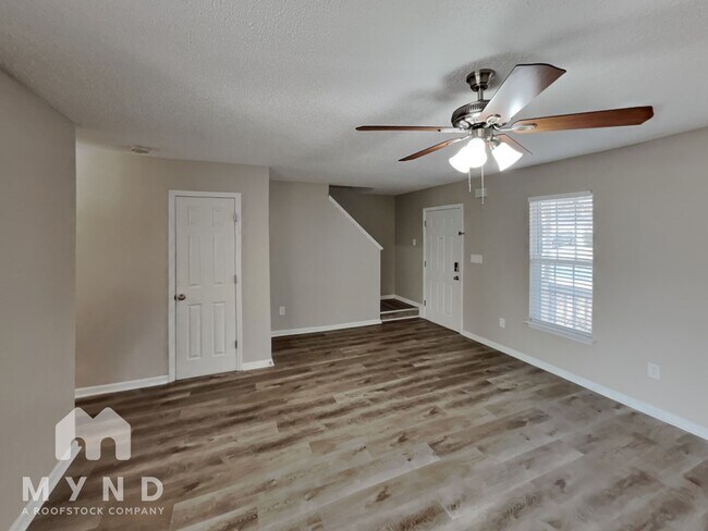 Foto del edificio - 4505 Capstone Dr