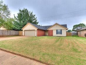 Building Photo - 205 N Rockypoint Dr