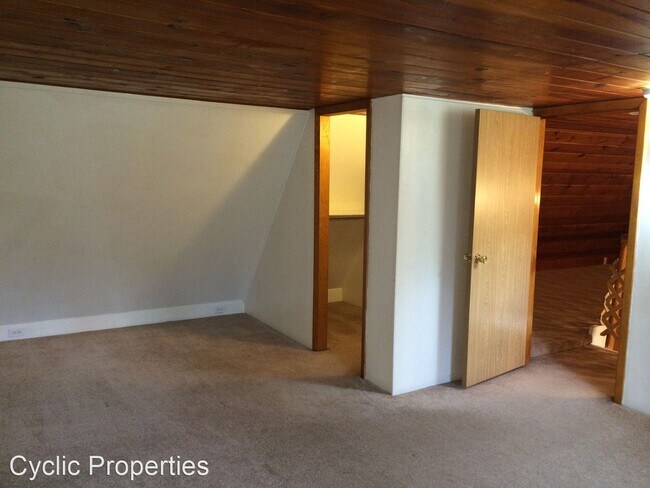 Building Photo - 2 br, 1 bath House - 2491 Badger