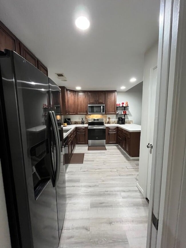 Building Photo - High in La Quinta Cove