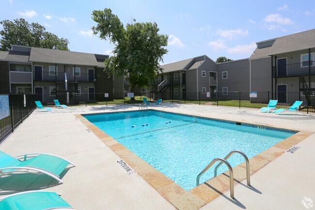 Building Photo - Residences at Lakeshore