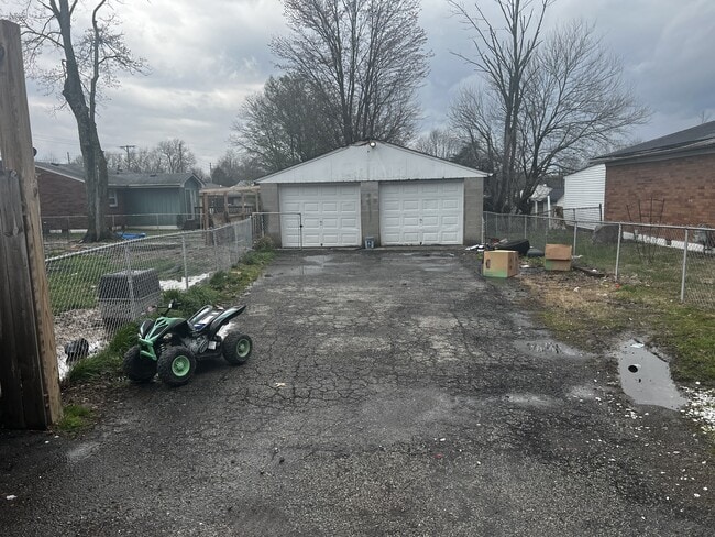 Building Photo - 6109 Price Ln Rd