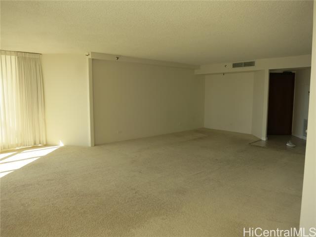 Building Photo - 1050 Lunalilo St