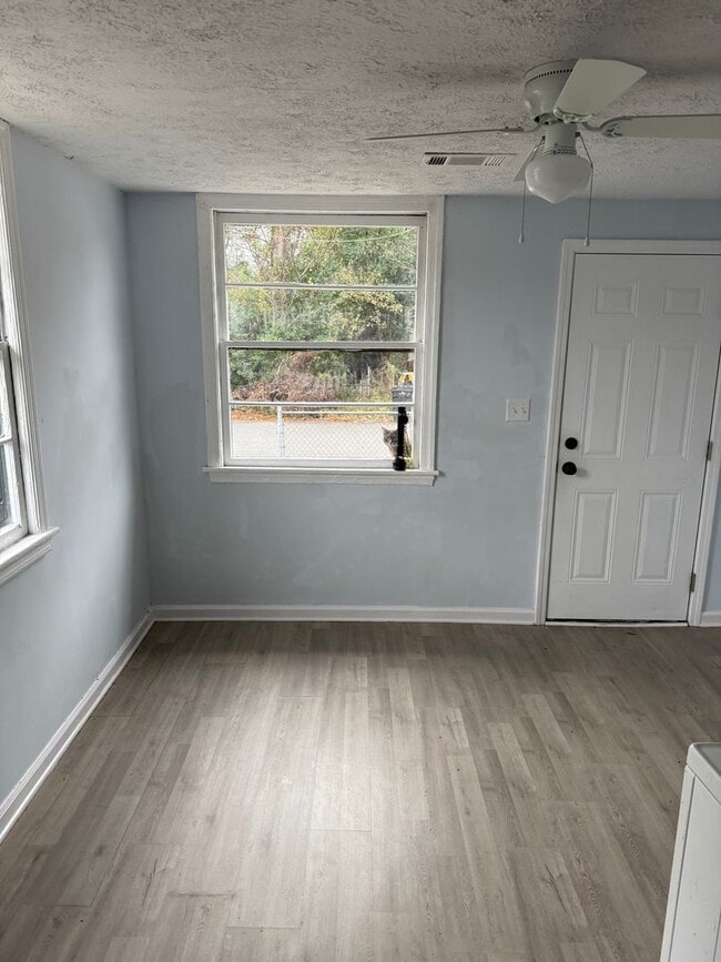 Building Photo - 485 Mellon St