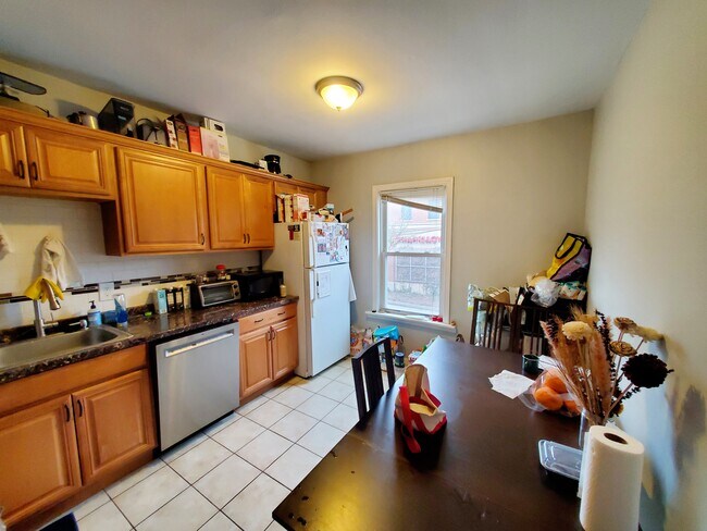 Foto del edificio - 17 Aspinwall Ave