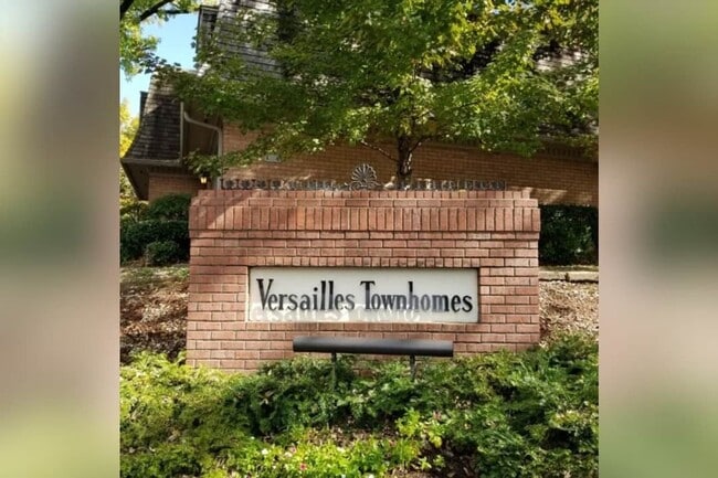 Green Hills Condo with Easy Access to I440 - Green Hills Condo with Easy Access to I440