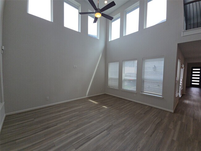 Foto del edificio - 9227 Dearborn Knoll Dr