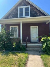 Building Photo - 1226 9th Ave S