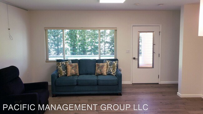 Building Photo - 2 br, 2 bath House - 3705-A Manini Way
