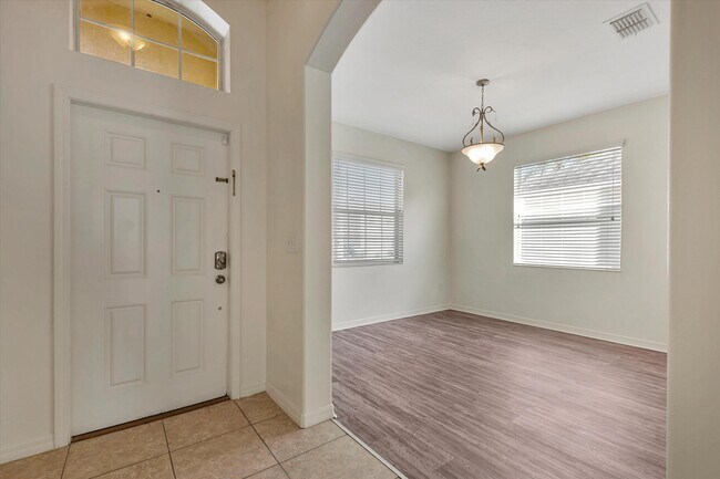 Building Photo - 11012 Standing Stone Dr