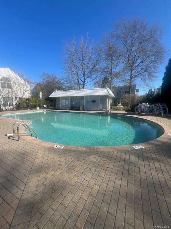 Foto del edificio - 220 Montauk Hwy