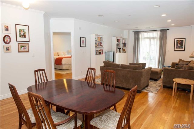Primary Photo - 1 Portico Ct