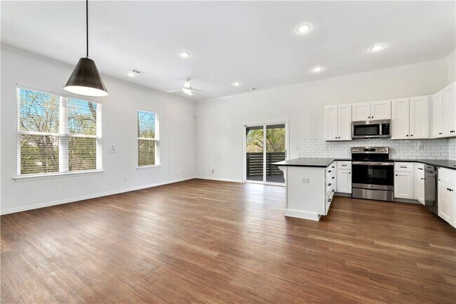 Foto del edificio - 1485 N Gregg Ave