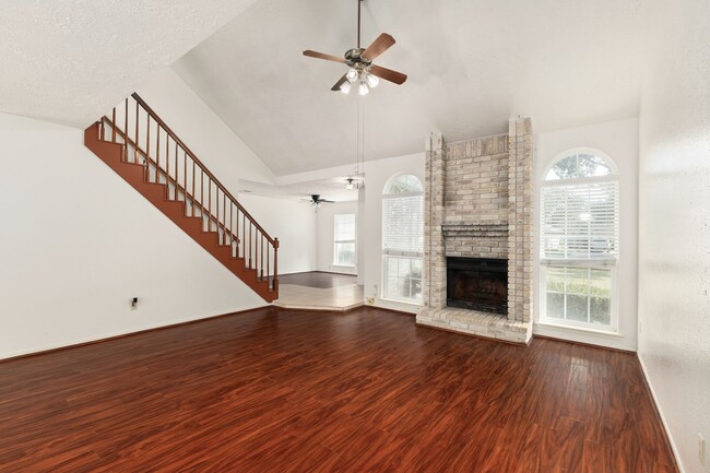 Building Photo - 3118 Kempwood Dr