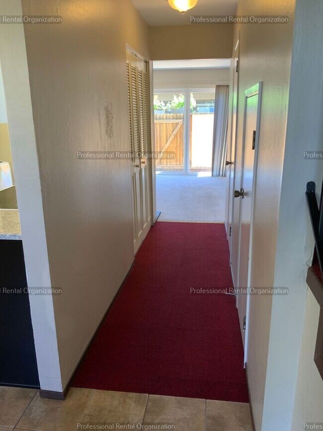 Foto del edificio - Bennet Valley Condo