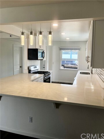 Foto del edificio - 3633 W 182nd St