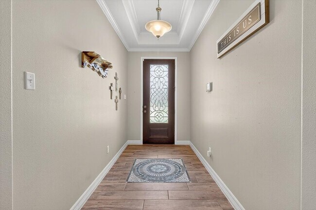 Building Photo - 2214 Cuarzo Dr