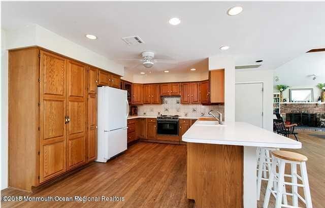 Foto del edificio - 5 Whipporwill Valley Rd