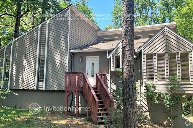 Building Photo - 261 Rustic Ridge Dr NE