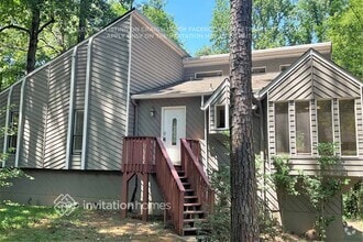 Building Photo - 261 Rustic Ridge Dr NE