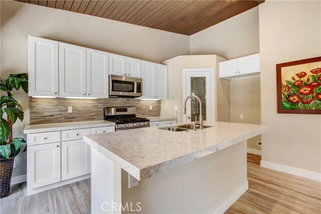 Foto del edificio - 10446 Alta Loma Dr