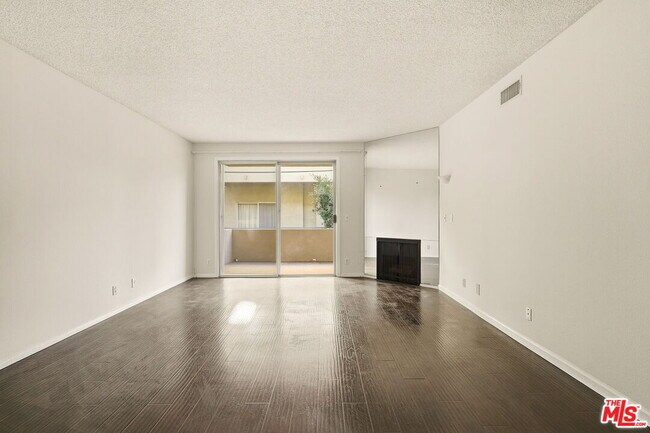 Foto del edificio - 1818 Pelham Ave