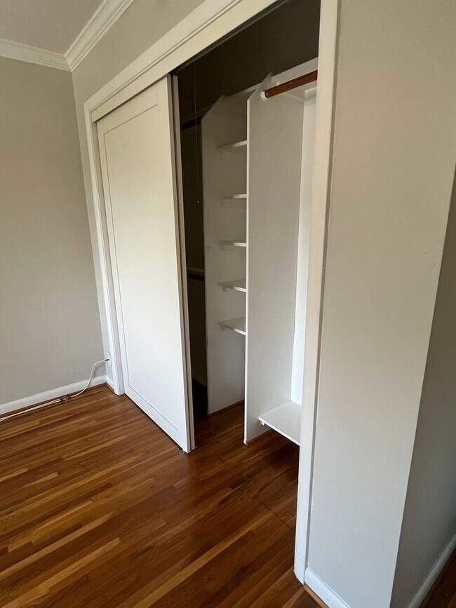 Foto del edificio - HISTORIC WAVERLY One Bedroom One Bath Condo