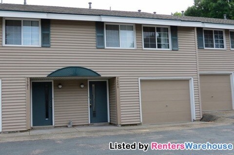 Primary Photo - 3299 Hill Ridge Dr