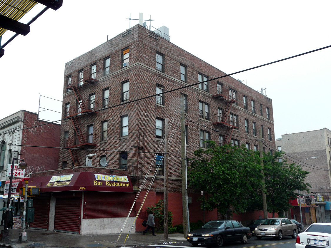 Primary Photo - 1 E 213th St