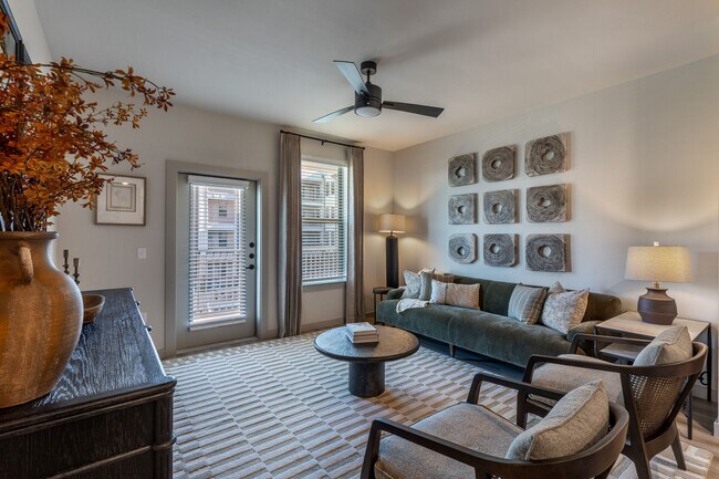 Foto del edificio - The Luxe at Matlock | 55 + Active Adult