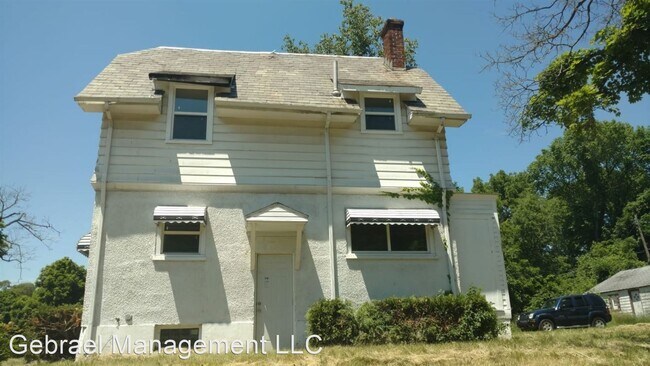 Building Photo - 303 E Kearsley St