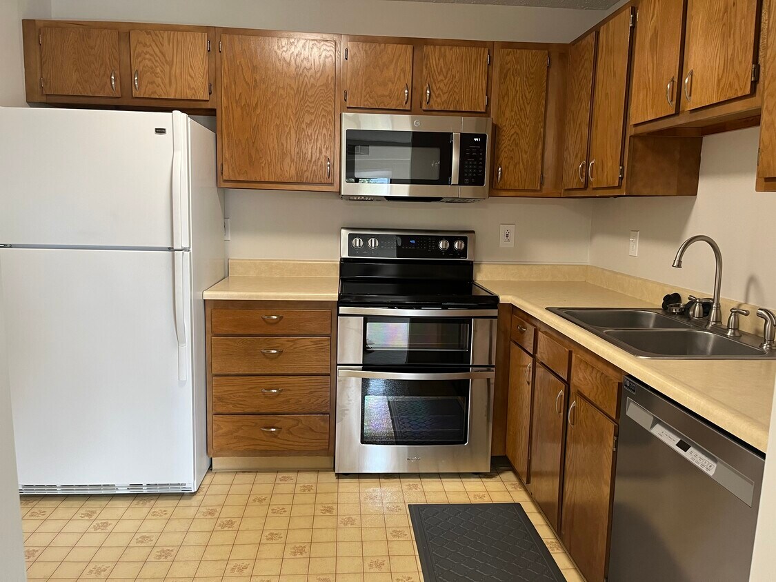 1204 Dutilh Rd Unit 9, Cranberry Township, PA 16066 Condo for Rent in