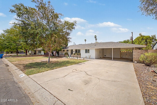 Foto del edificio - 6108 N 11th Ave