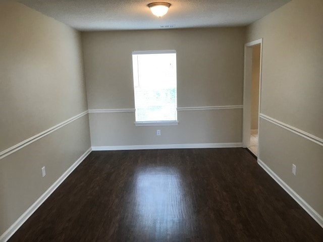 Building Photo - 223 Longleaf Cir