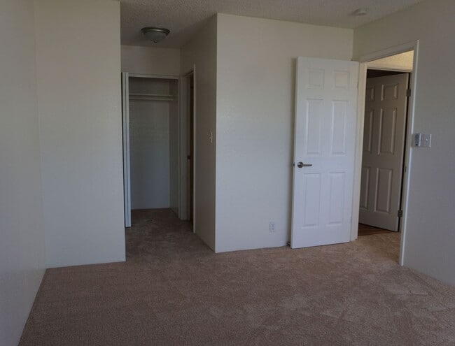 Building Photo - 2 Bedroom, 1 Bath in Waipio Gentry