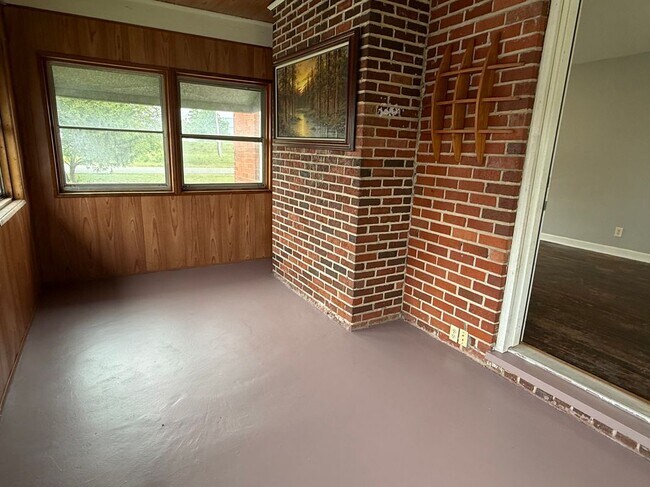 Foto del edificio - 129 Garber Ln