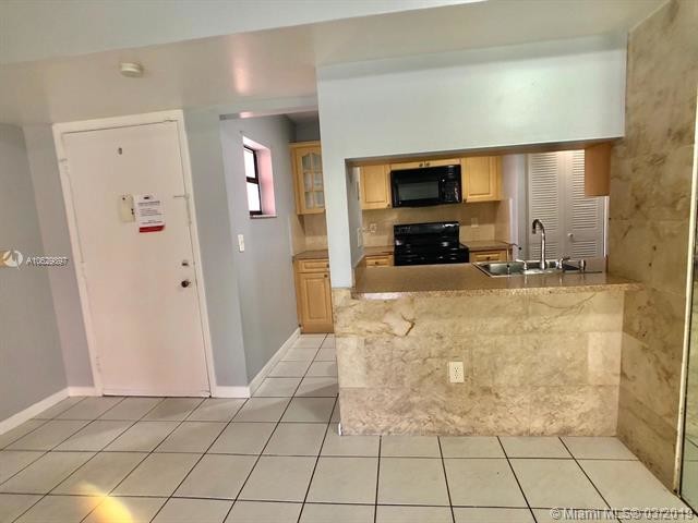 Building Photo - 2750 W 63rd Pl