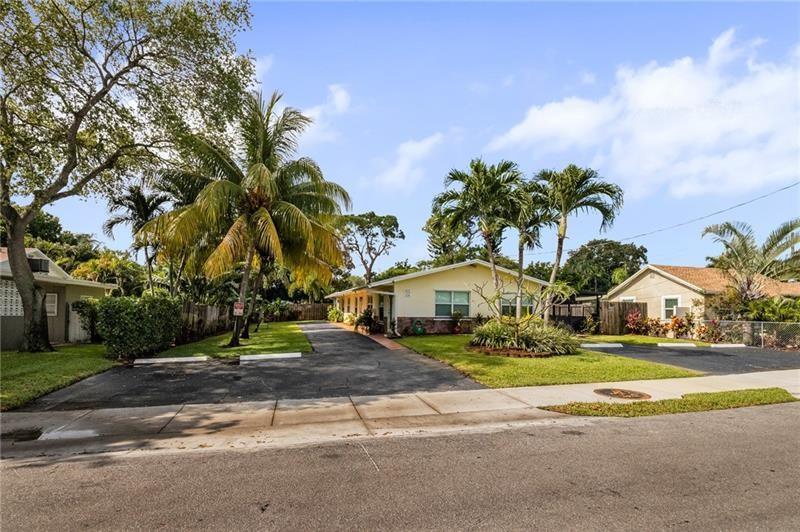 Foto principal - 872 NE 36th St