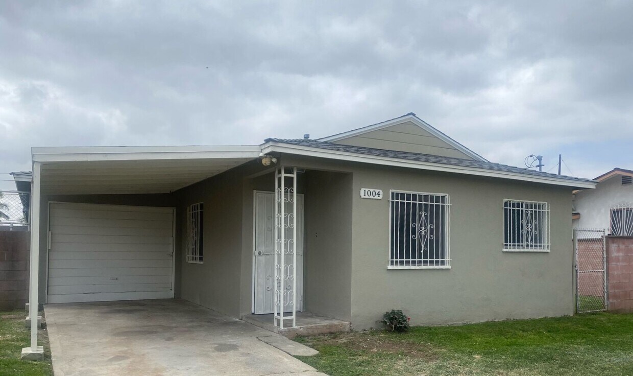 Foto principal - COME SEE this SAT! May 10th / Charming 3 B...