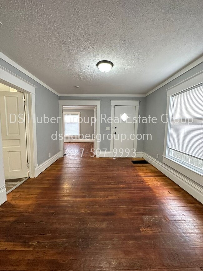 Building Photo - 1207 N Chestnut St