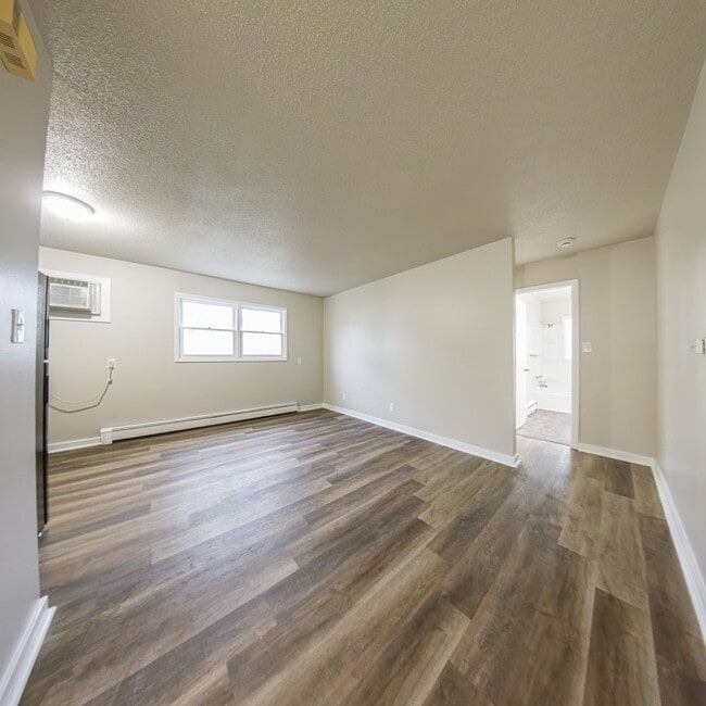 Foto del edificio - 104 2nd St NW