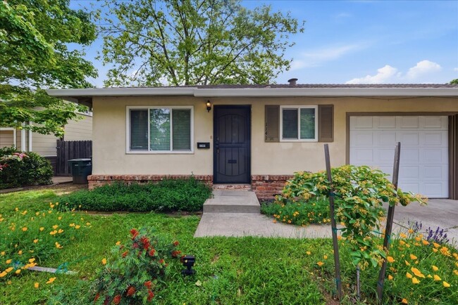 Building Photo - 1141 Rodeo Way